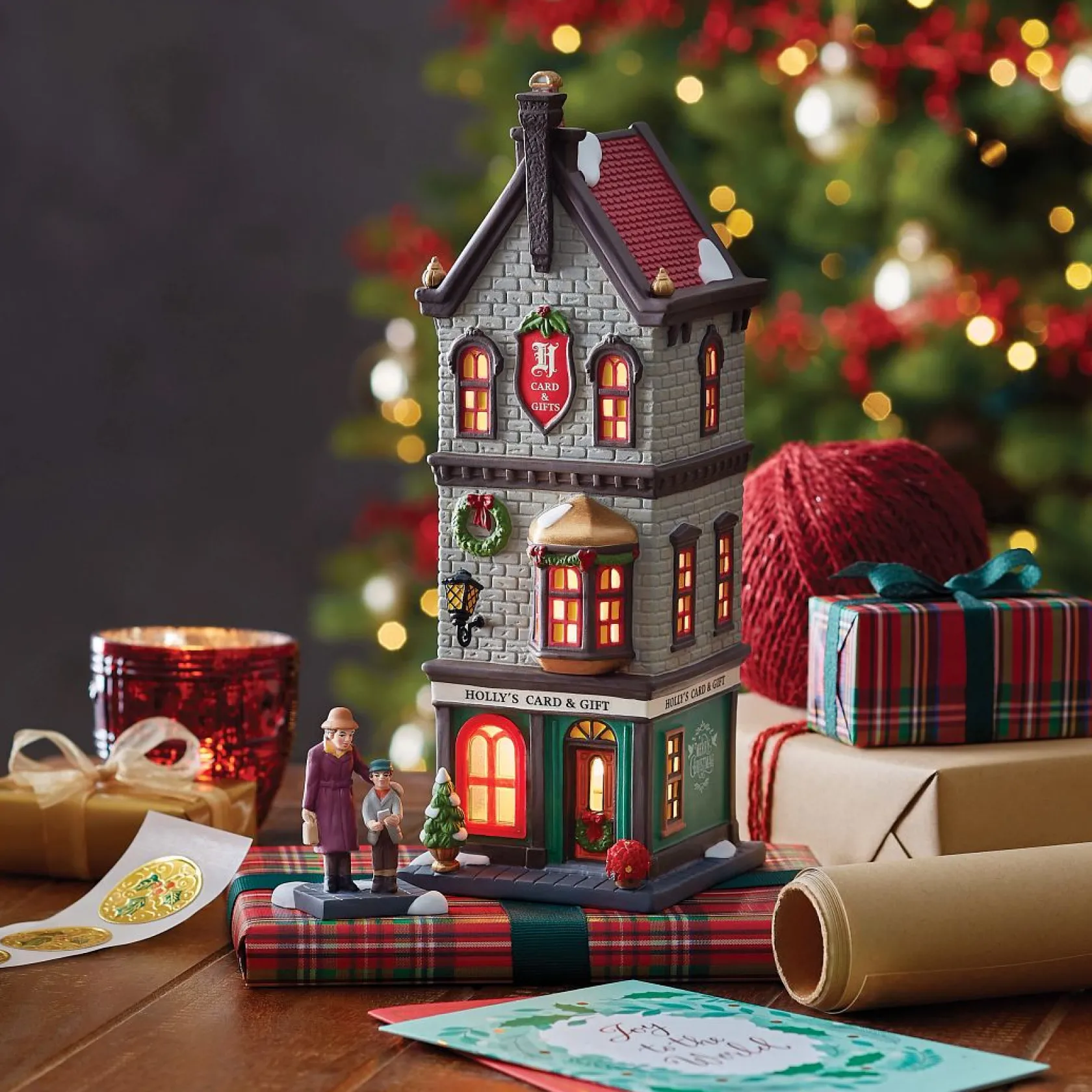 Department 56 Holly's Card & Gift Hot