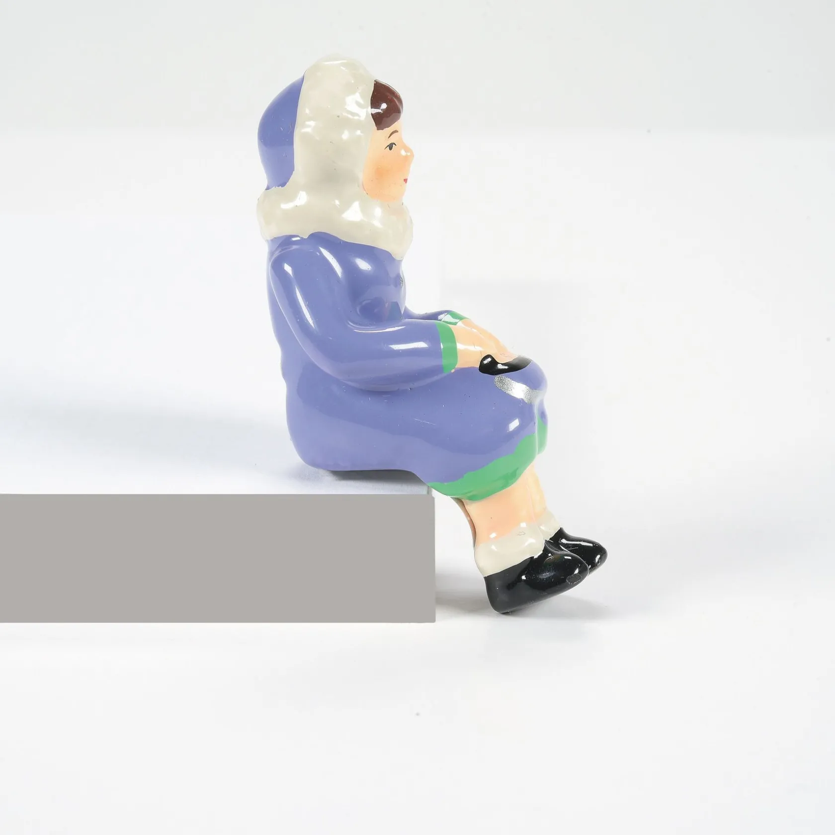 Department 56 Sitting In The Village Clearance